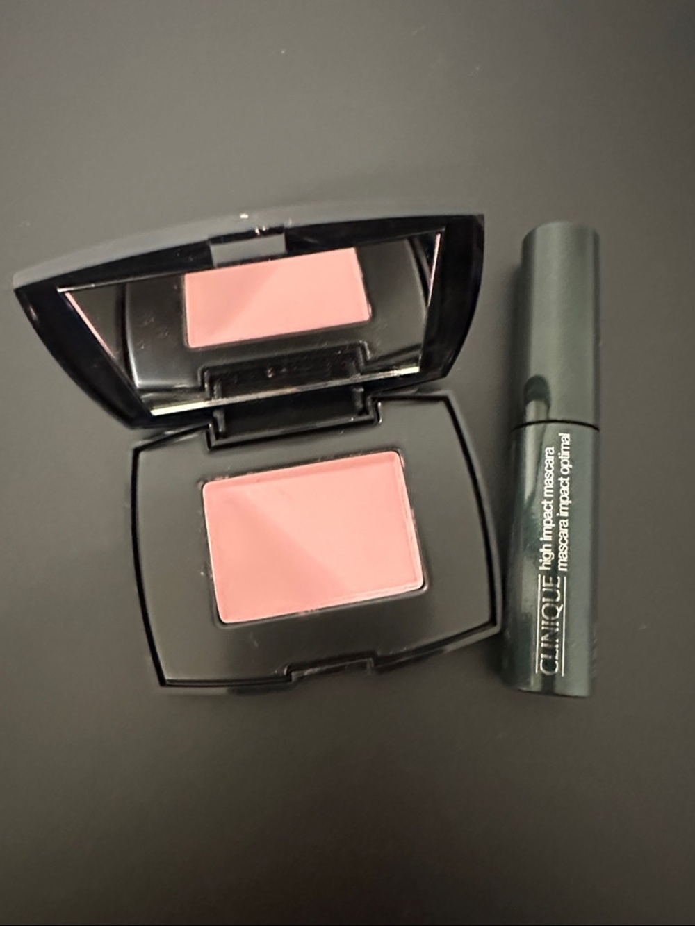 Clinique Pink Powder Blush & Mascara Duo. Blush Rose Fresque. Mascara black 01